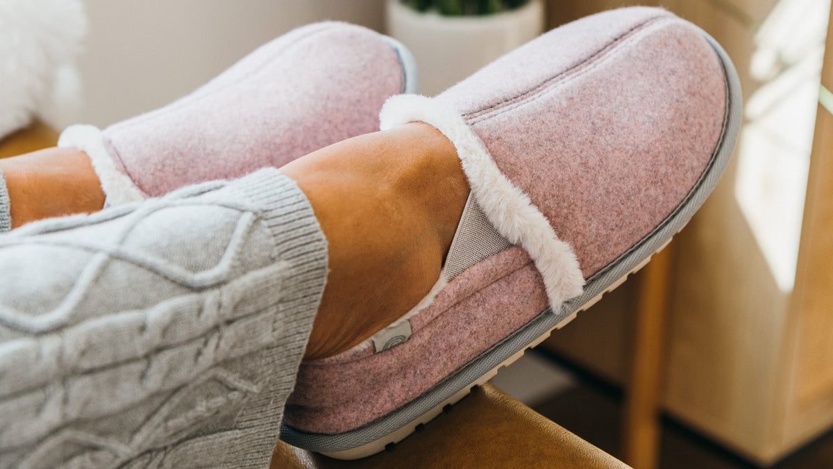 A close up shot of the Cobian Carmel Moccasin Pink